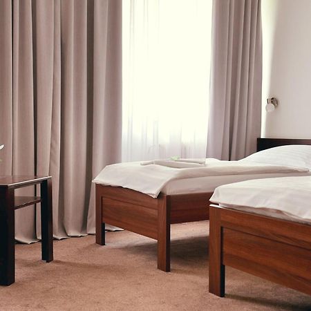 Hotel Merkur - Jablonec Nad Nisou Esterno foto